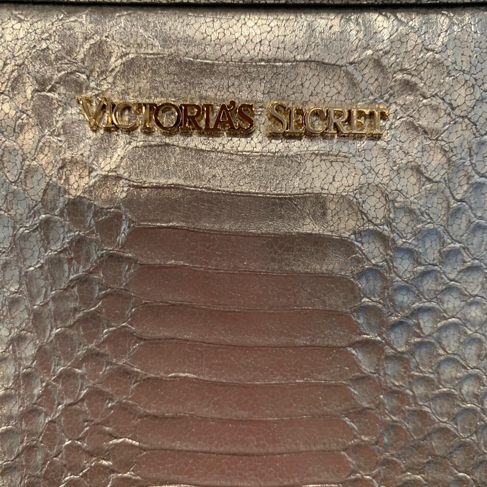 NWT VS Python Metallic Bag - Picture 3 of 4